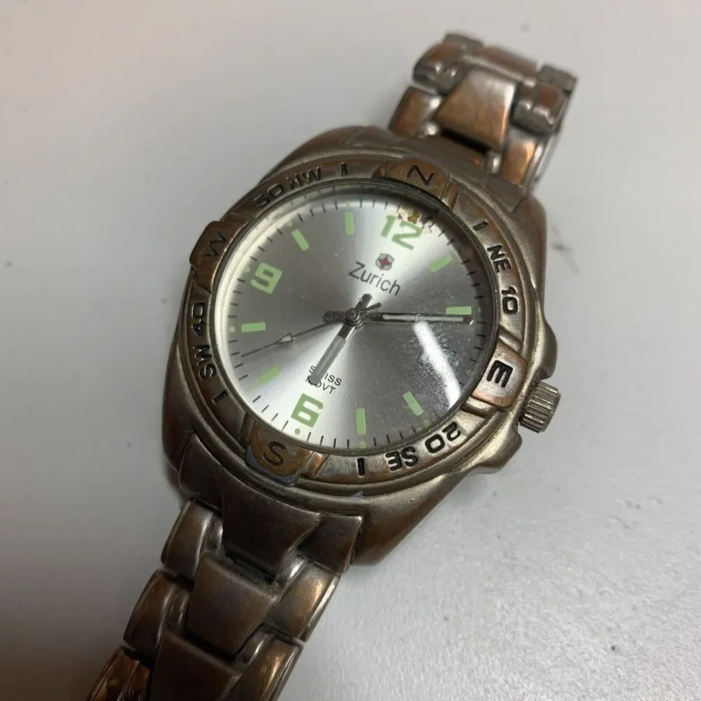 Men's Watch Silvertone Zurich Swiss Stainless Steel Bracelet ZSWM1647